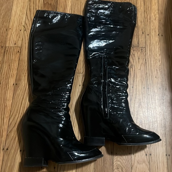 Authentic Chloe black knee high patent leather heel boots, size 7 - Picture 7 of 11